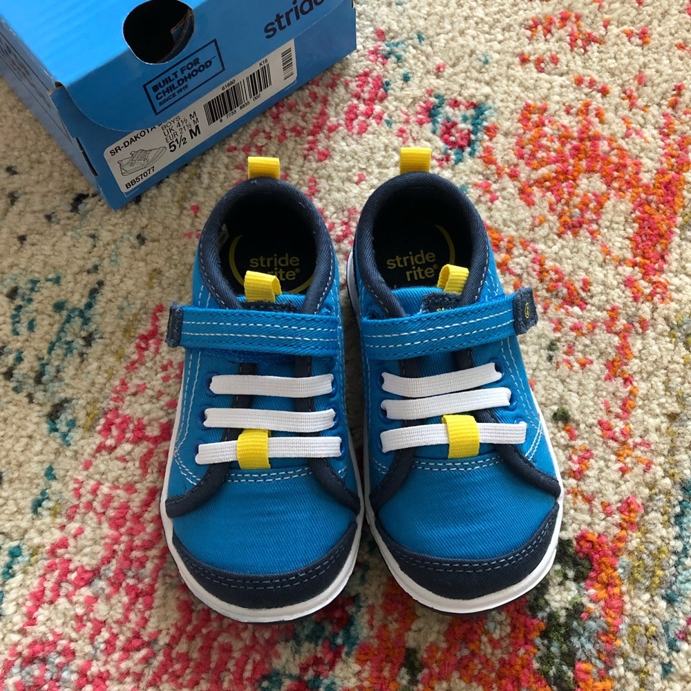 Stride Rite Dakota Shoes